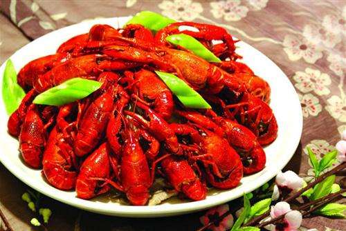 小龙虾逆袭成餐桌“贵族”，背后隐藏怎样的财税问题？